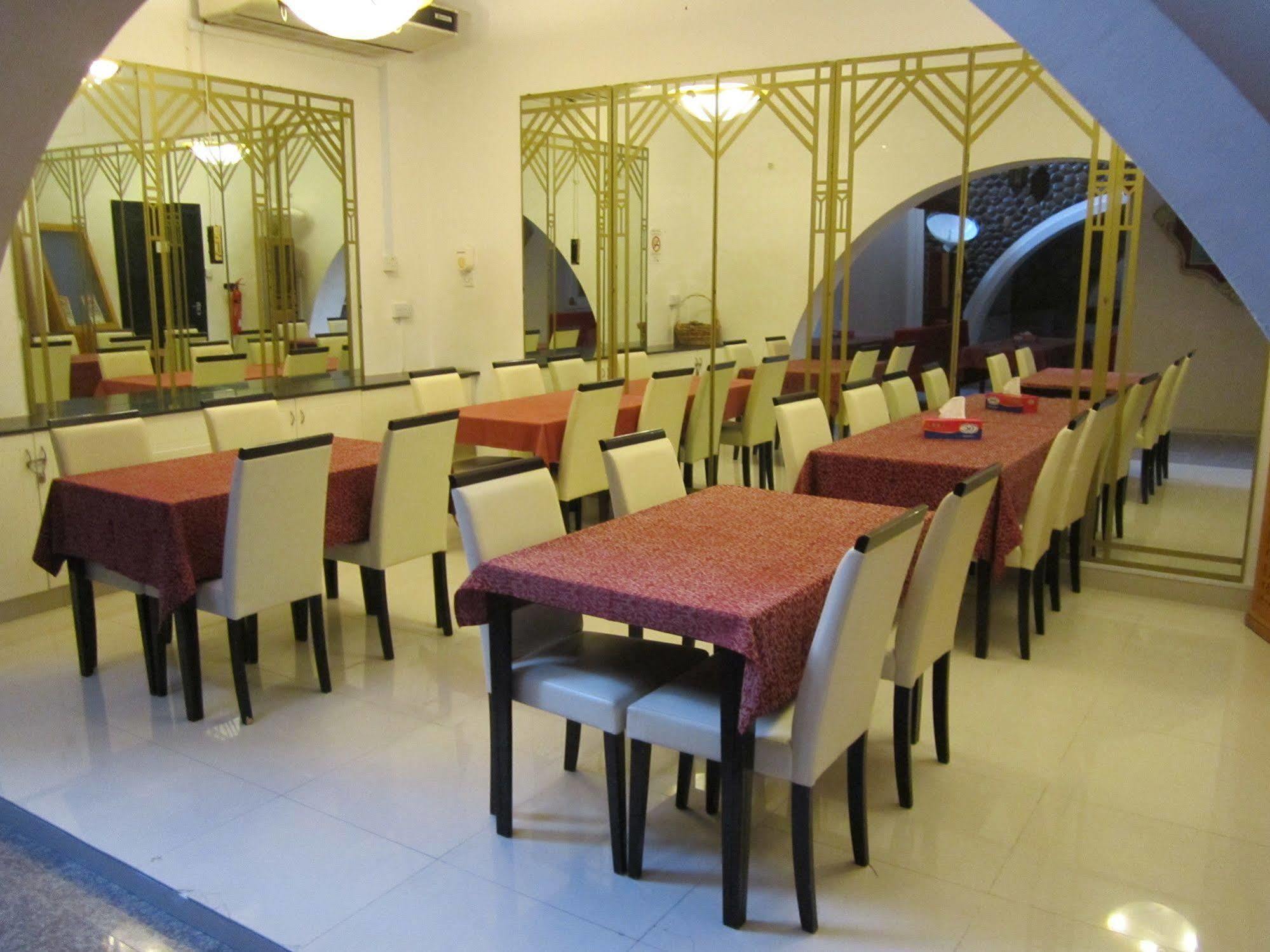 Qurum Beach Hotel Mascate Exterior foto